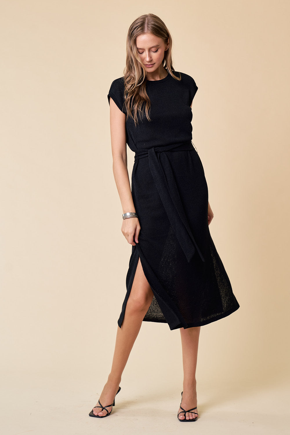 Short Sleeve Midi Length Knit Dress