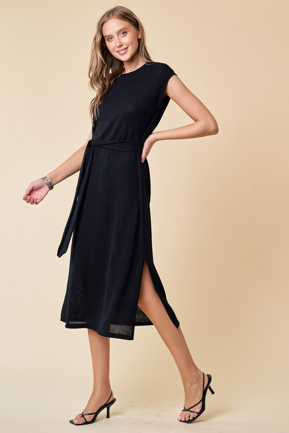 Short Sleeve Midi Length Knit Dress