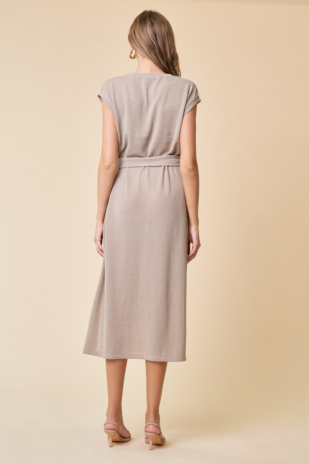 Short Sleeve Midi Length Knit Dress
